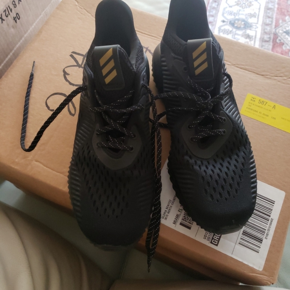 Adidas Men's Black Sneakers with Gold Accents - Picture 2 of 7